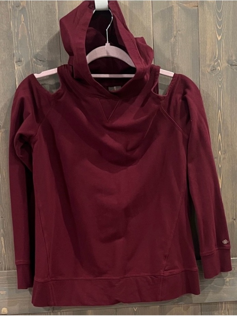 ⭐️5/$20CALIA by Carrie Underwood Burgundy Cut-Out Hoodie